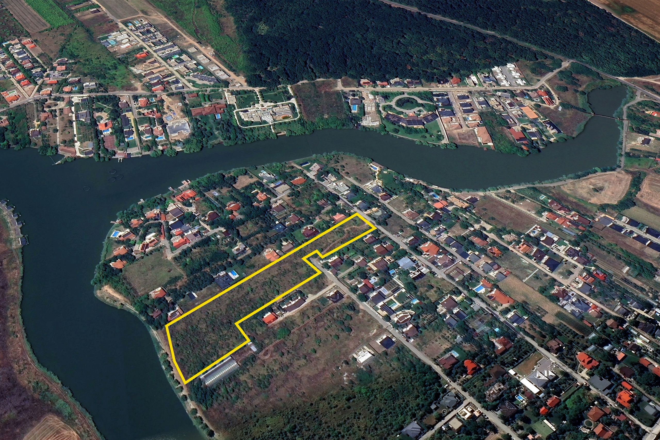 Land with lake view in Corbeanca